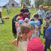 Berušky a Včeličky - výlet do Nespek, do MŠ, k Sázavě a k tetě Daně