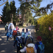 Berušky - Vycházka po okolí školky