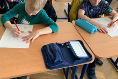 2a718f91-54c6-434f-8d3a-21c80976cb3b