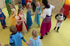 5cc53308-26f3-4f45-8ee6-2a3bc13233d6