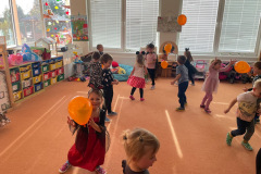 2bb09e73-89d3-453f-bfbf-c98b869ae8ad