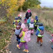 Mravenečci - Vycházka do Kostelce u Křížků