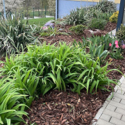 Jarní brigáda rodičů a dětí v MŠ Pampeliška a LMŠ