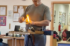 f6833b29-80ac-4e1b-91e9-e0645084a0b3