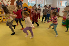 7b461735-9972-447e-a4b5-137151d89012