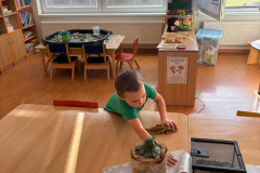 2CD2DACD-A5E7-45A0-94C7-BC21FFAD224E