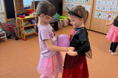 b5860989-5744-4350-89c9-b2944d2a04ab