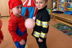 dc977fcf-0d2b-4c1e-bde6-829610f5985d