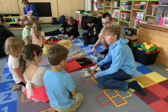 Včeličky - Den vědy se žáky ze ZŠ Sulice - 8.A a p. uč. Luckou Coufalovou